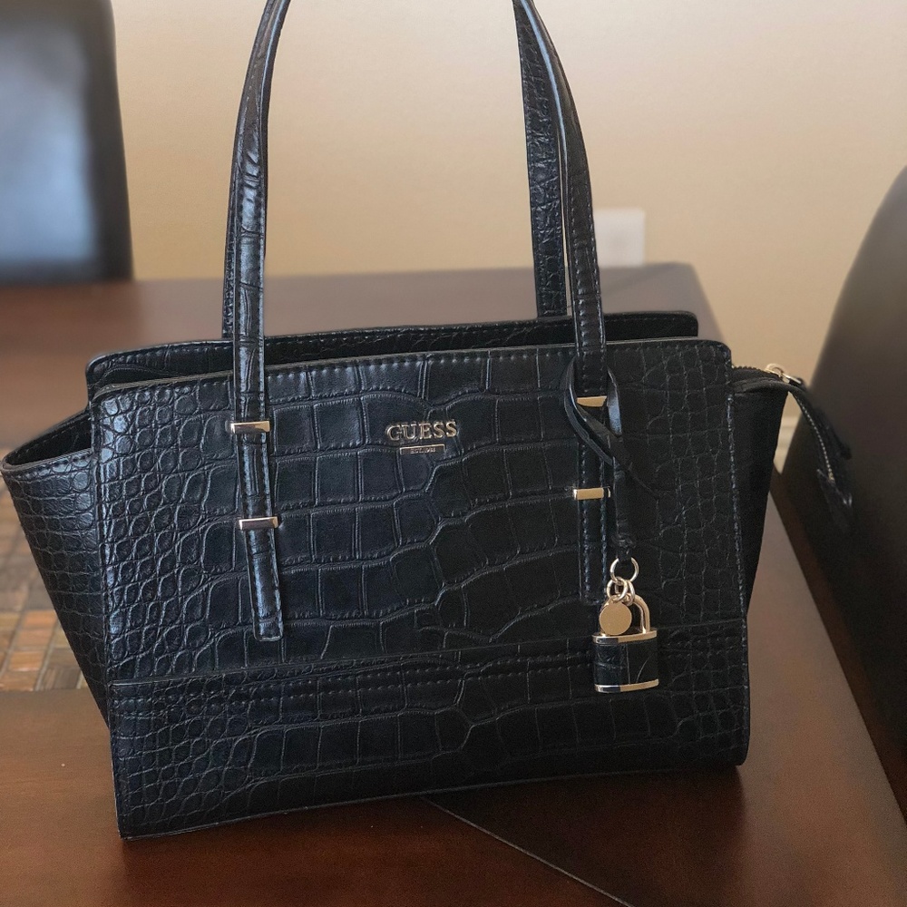GUESS Devyn Large Satchel